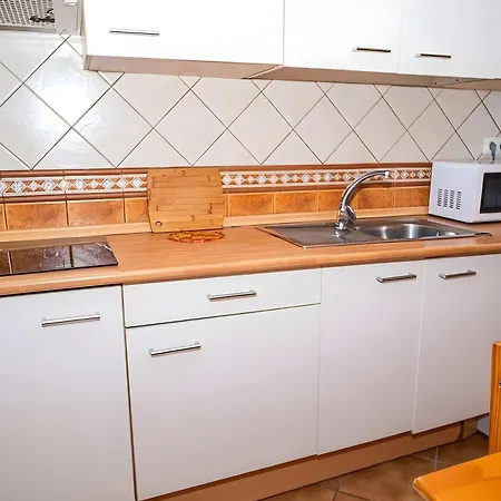 Casa Con Terraza Cerca Del Pueblo Solo Alquilamos A Familias Апартаменти