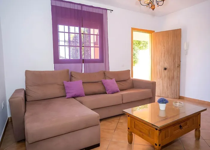Casa Con Terraza Cerca Del Pueblo Solo Alquilamos A Familias * Коніль-де-ла-Фронтера