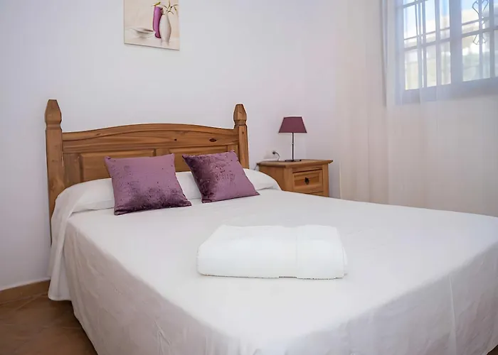 Casa Con Terraza Cerca Del Pueblo Solo Alquilamos A Familias Коніль-де-ла-Фронтера