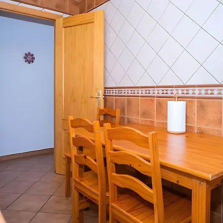 Casa Con Terraza Cerca Del Pueblo Solo Alquilamos A Familias コニル・デ・ラ・フロンテラ