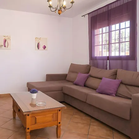 דירה Casa Con Terraza Cerca Del Pueblo Solo Alquilamos A Familias *