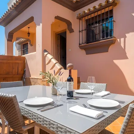 Casa Con Terraza Cerca Del Pueblo Solo Alquilamos A Familias * קוניל דה לה פרונטרה