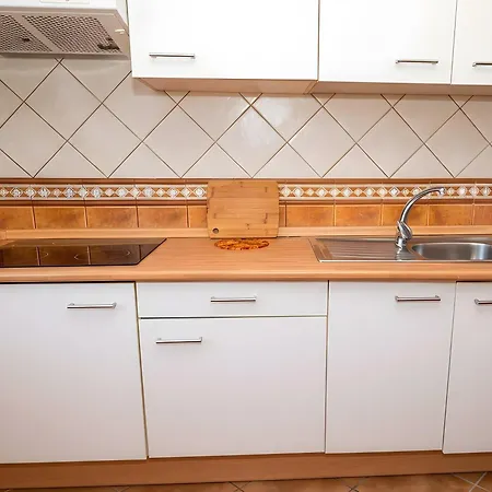 דירה Casa Con Terraza Cerca Del Pueblo Solo Alquilamos A Familias *