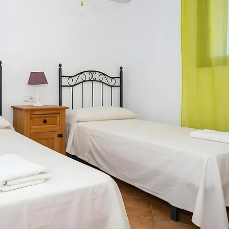 דירה Casa Con Terraza Cerca Del Pueblo Solo Alquilamos A Familias *