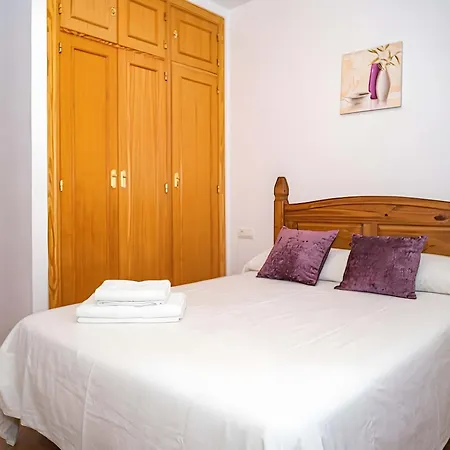 아파트 Casa Con Terraza Cerca Del Pueblo Solo Alquilamos A Familias *