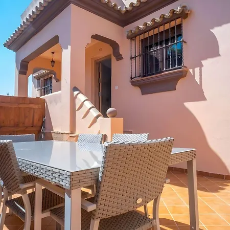 Casa Con Terraza Cerca Del Pueblo Solo Alquilamos A Familias 콘일데라프론테라